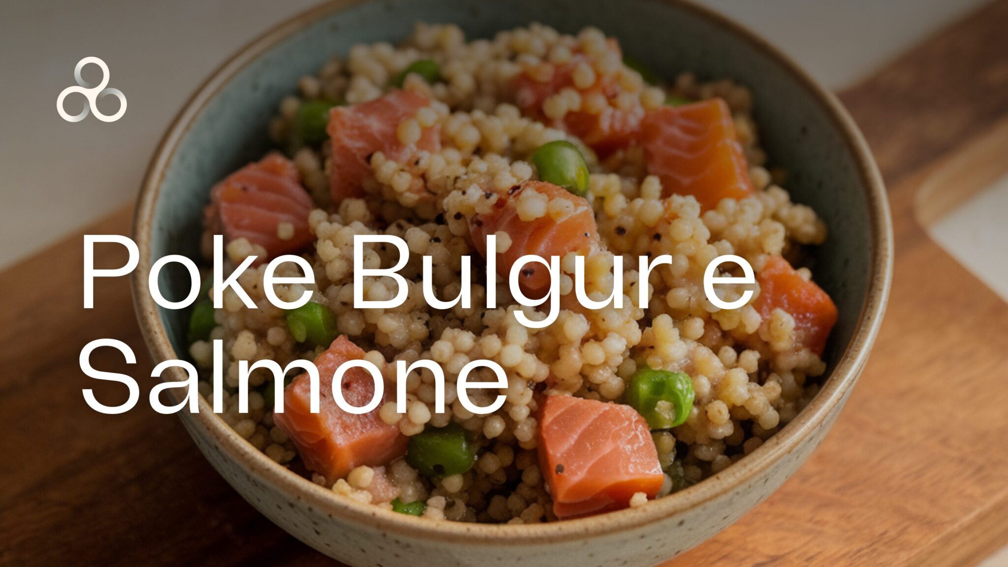 Poke di Bulgur, salmone, zucchine e zucca